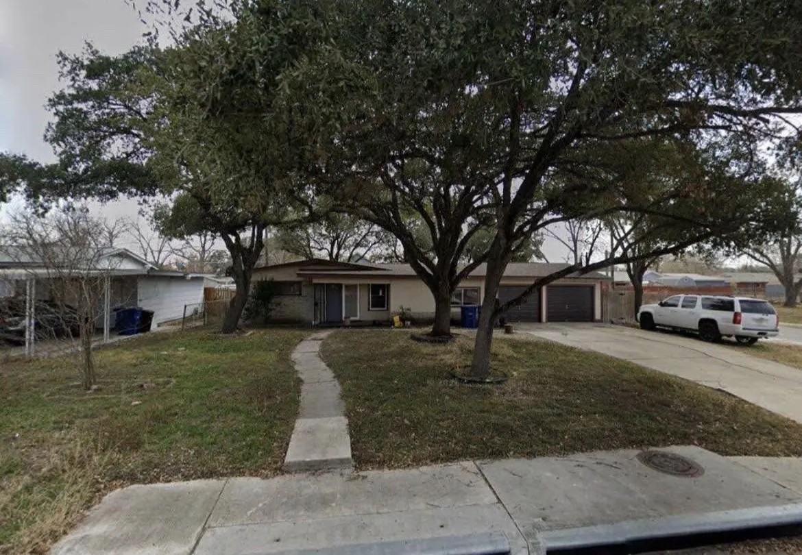 302 Nash Blvd