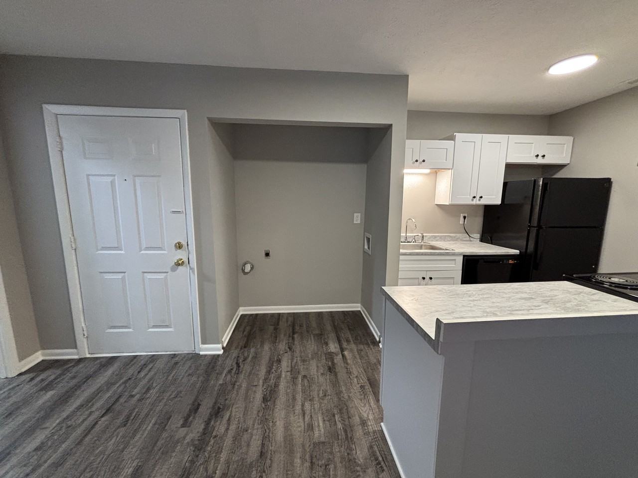 1123 Southwood Drive (NEW) - 1Unit 7 #1 - Photo 4 of 17