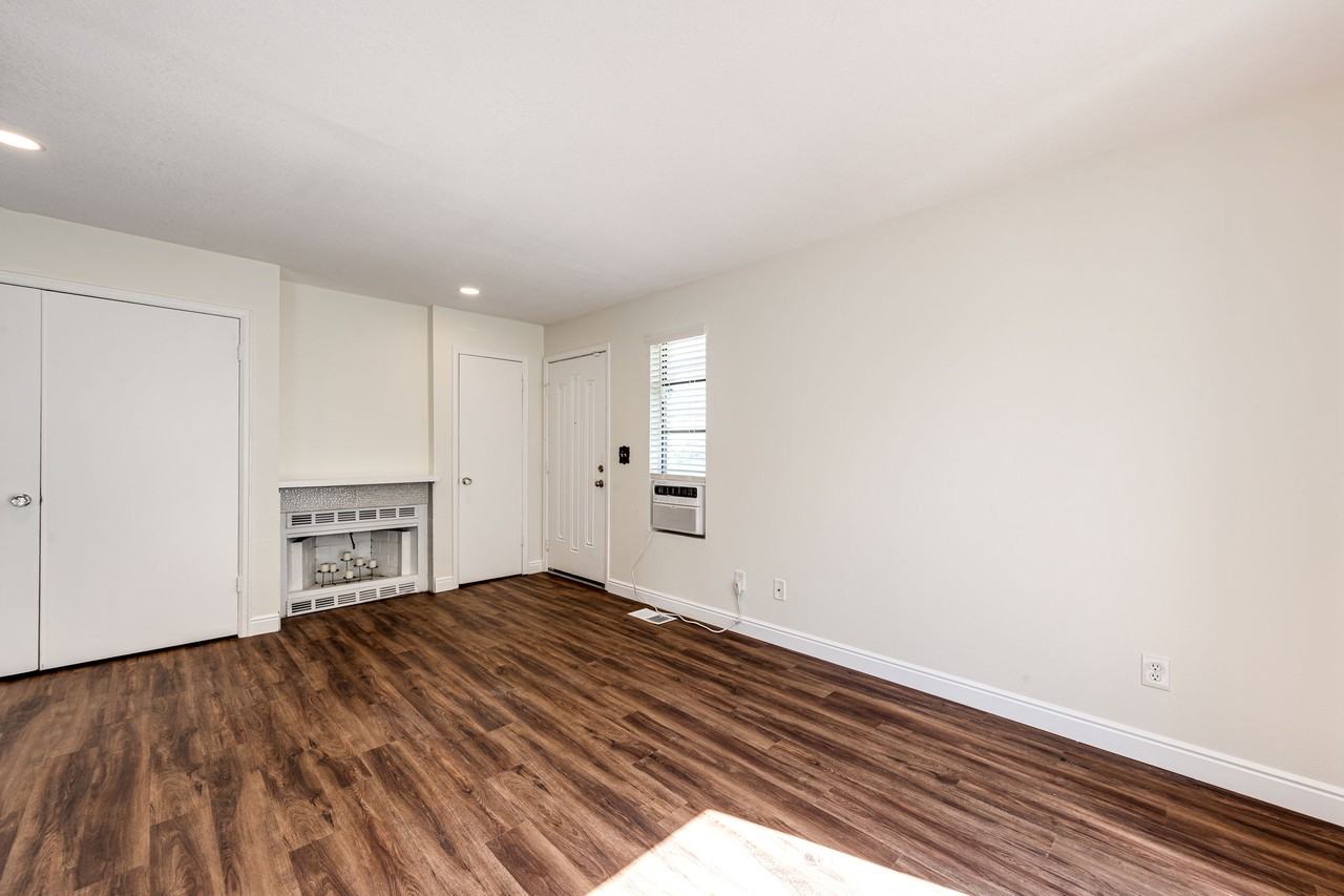 17004 E Tennessee Dr #1 - Photo 5 of 22