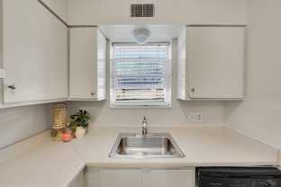 950 South St #950-3 - Photo 1 of 1