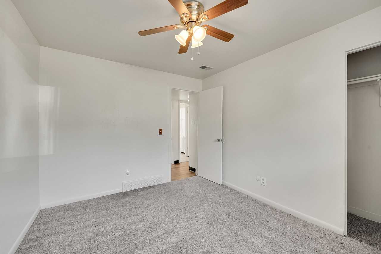 950 South St #950-3 - Photo 4 of 9