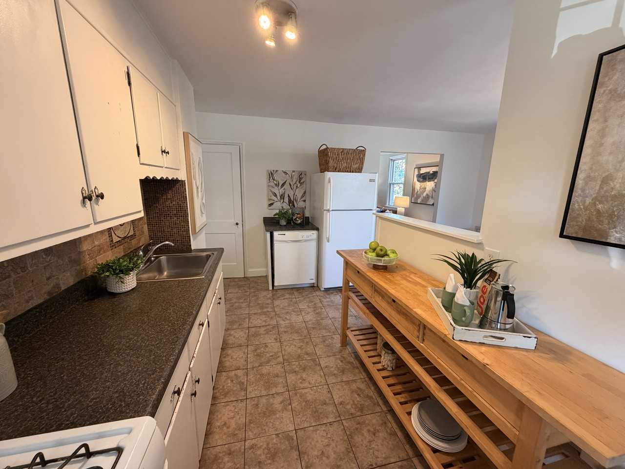 1720 Beech St #1 - Photo 7 of 16