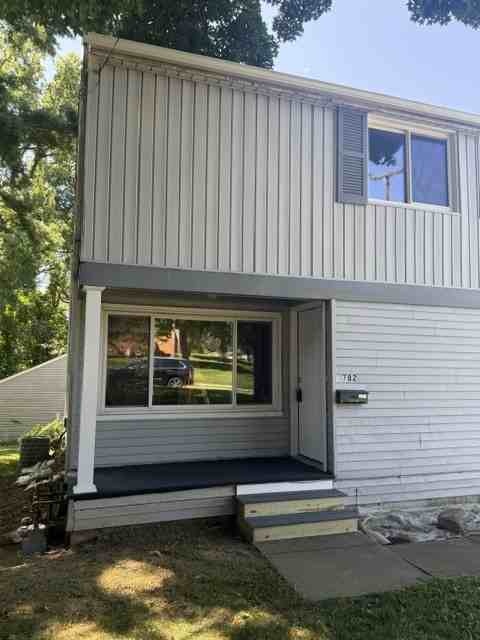 782 Parkview Dr #2 - Photo 2 of 24