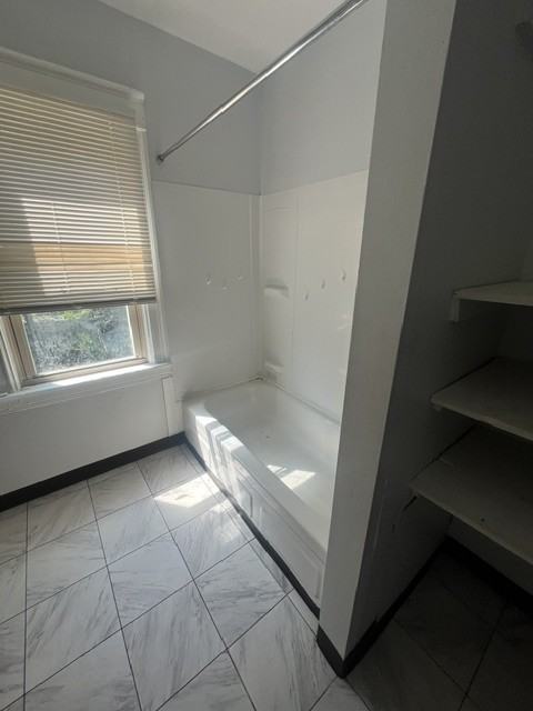 2107 Lake Ave #UP - Photo 7 of 8