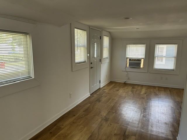 307 W Ells Ave #1 - Photo 4 of 24