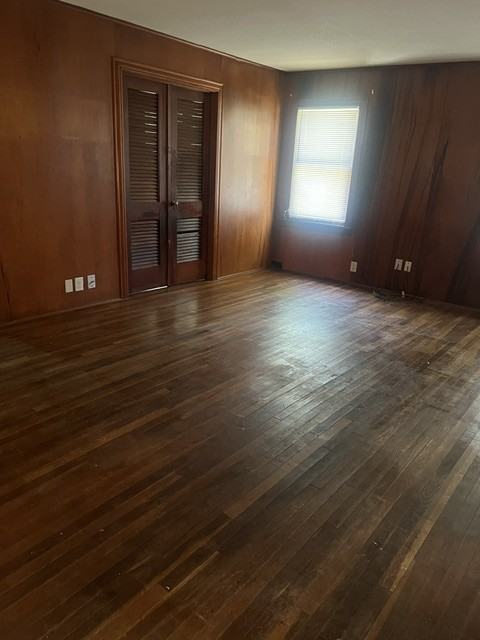 1910 Oaklawn Dr #1 - Photo 7 of 27