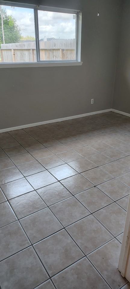 4616 Singletary Rd #1 - Photo 3 of 11