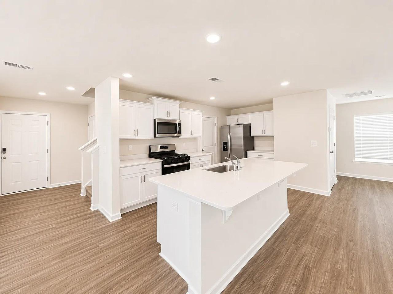 225 Deskin Ln #1 - Photo 3 of 20