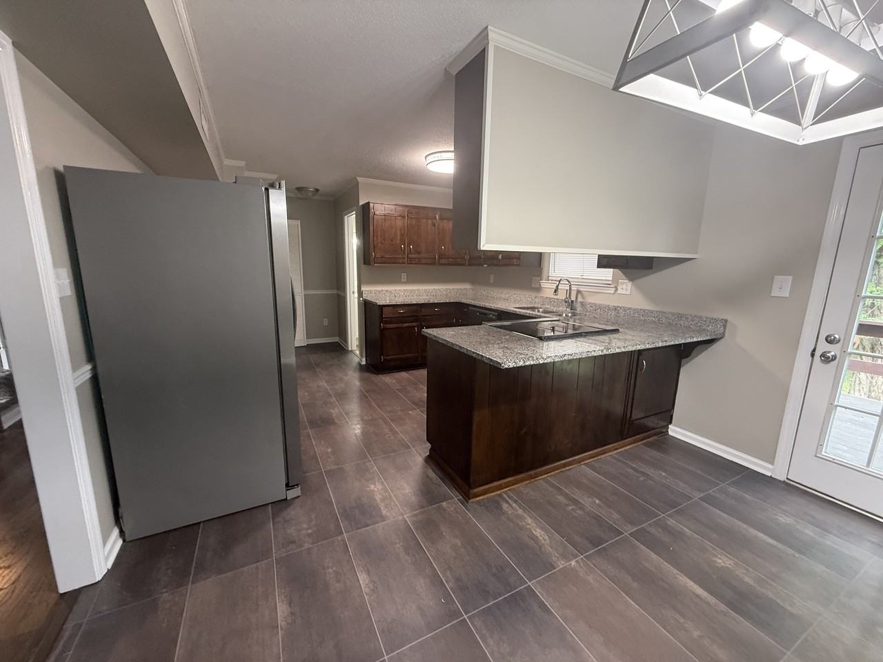 910 Georgia Cir Nw #1 - Photo 4 of 10