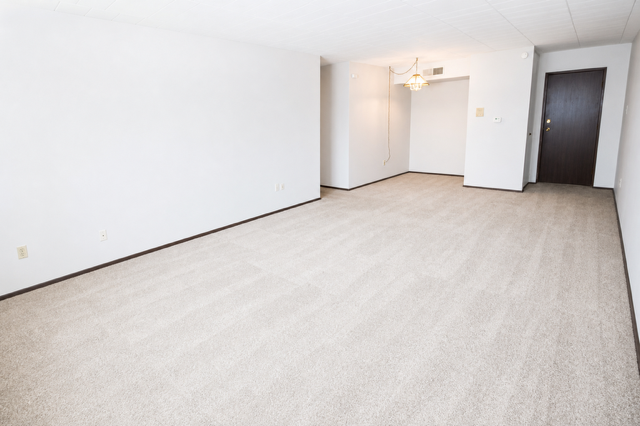 527  MONROE AVEAPT 103 #103 - Photo 2 of 10