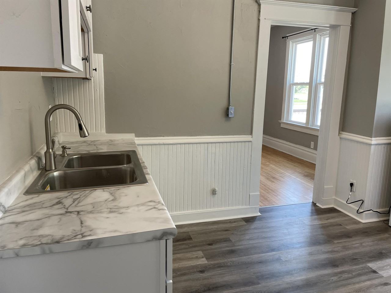 322 Broad St - Photo 2 of 20