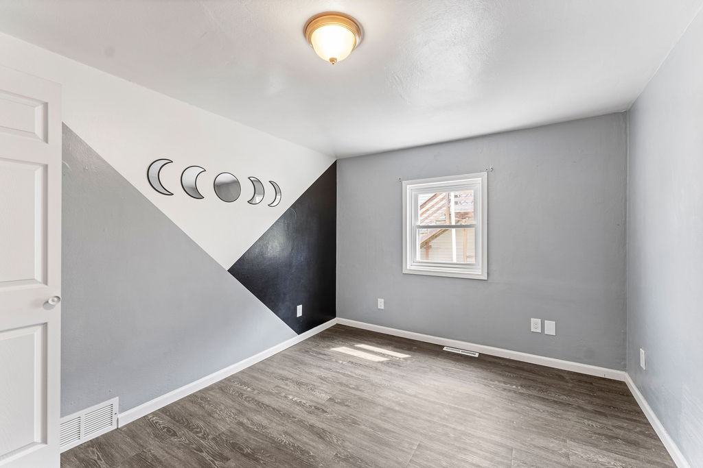 163 Plummer Ave #1 - Photo 7 of 10