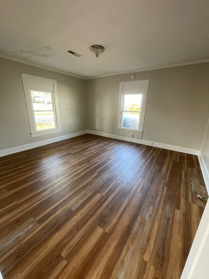 303 Prospect St #1 - Photo 4 of 5