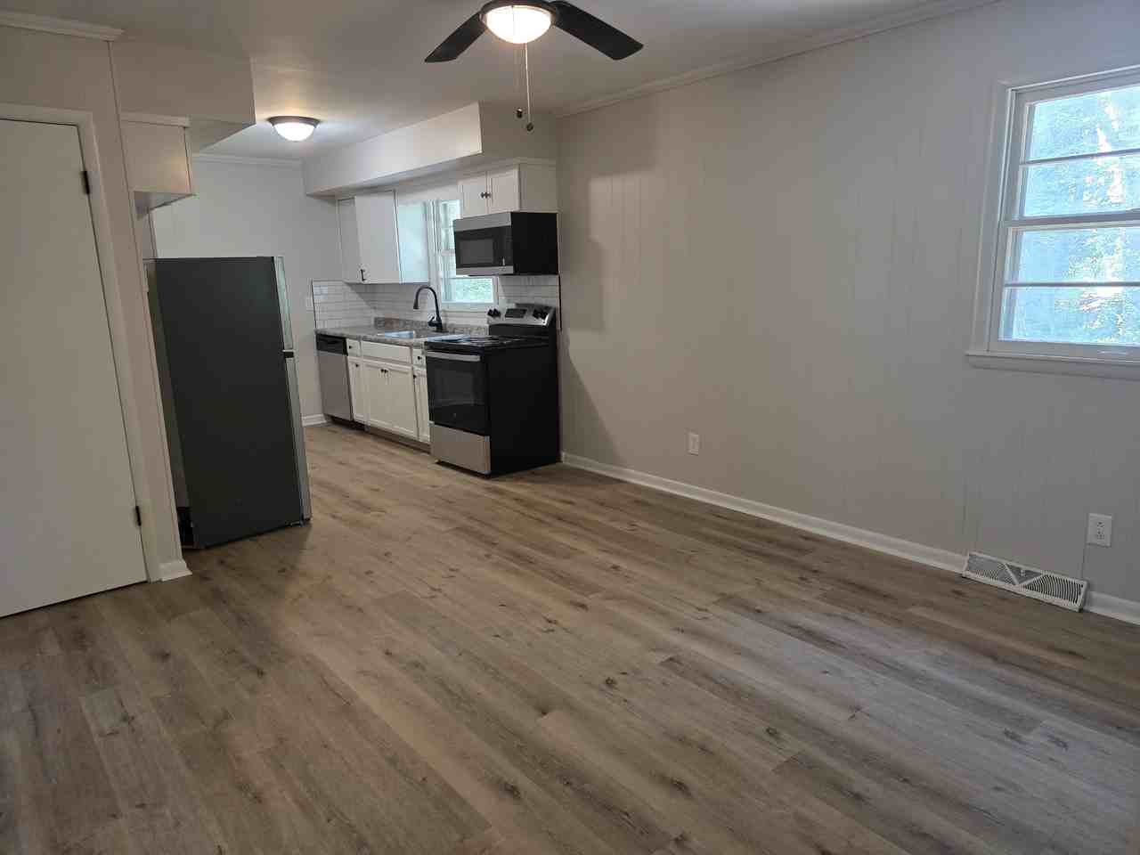 2804 Brett Rd Nw #1 - Photo 4 of 12