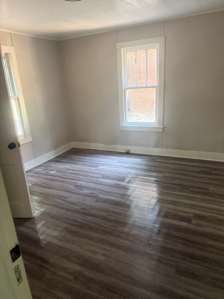 144 Midland St #1 - Photo 4 of 8