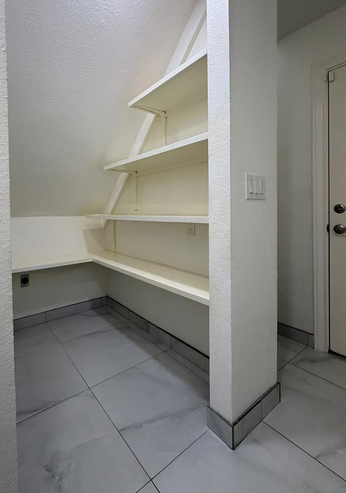 4304 W Rogers Rd #1 - Photo 6 of 20