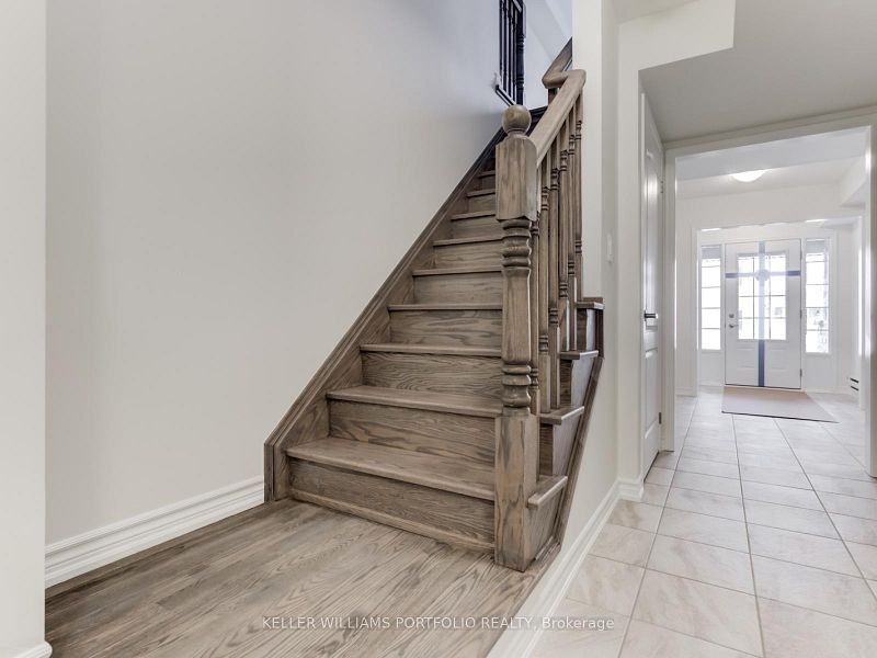 7 Bluegill Crescent - Photo 2 of 13