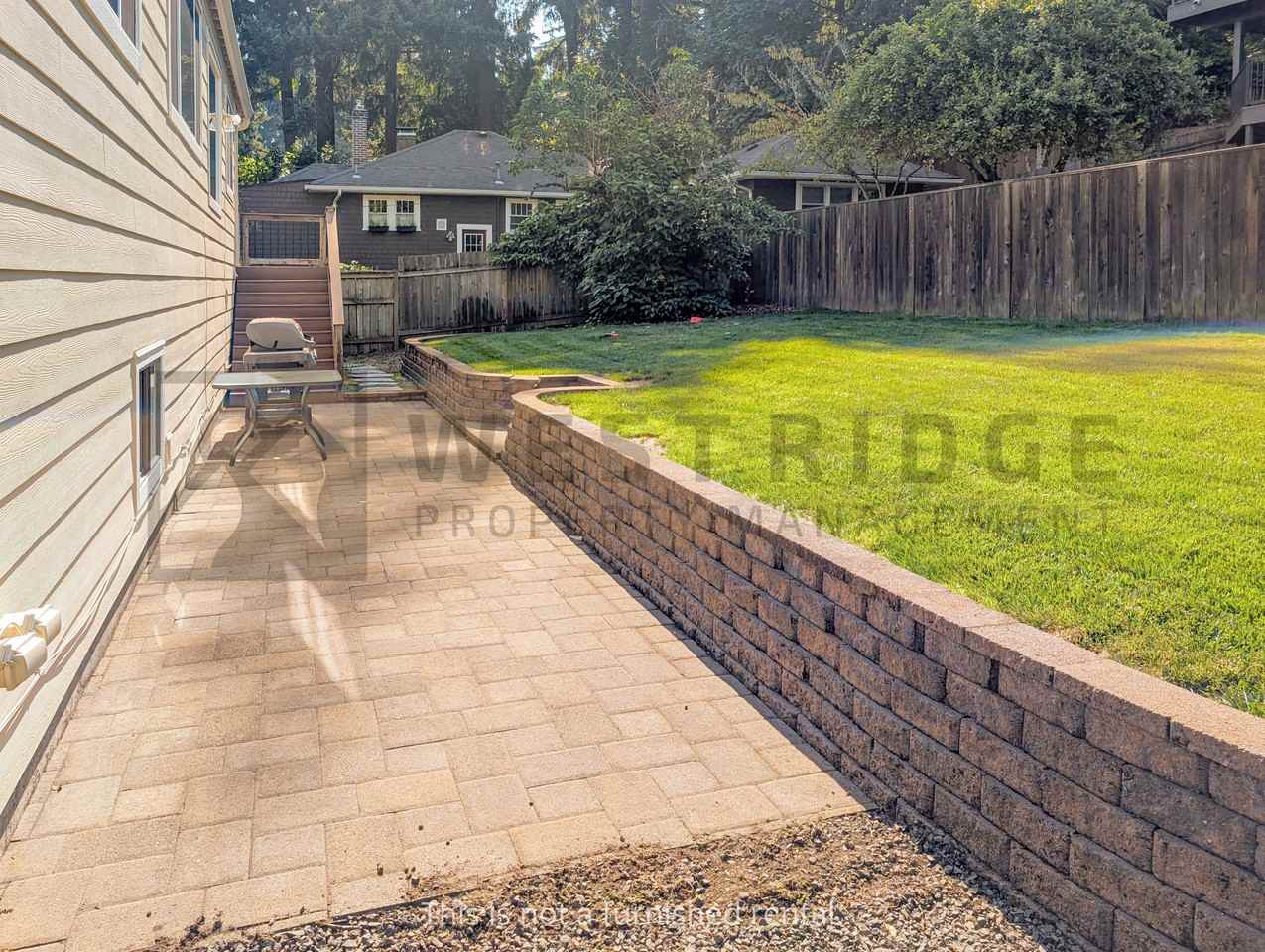 1480 Hemlock St #1 - Photo 4 of 28
