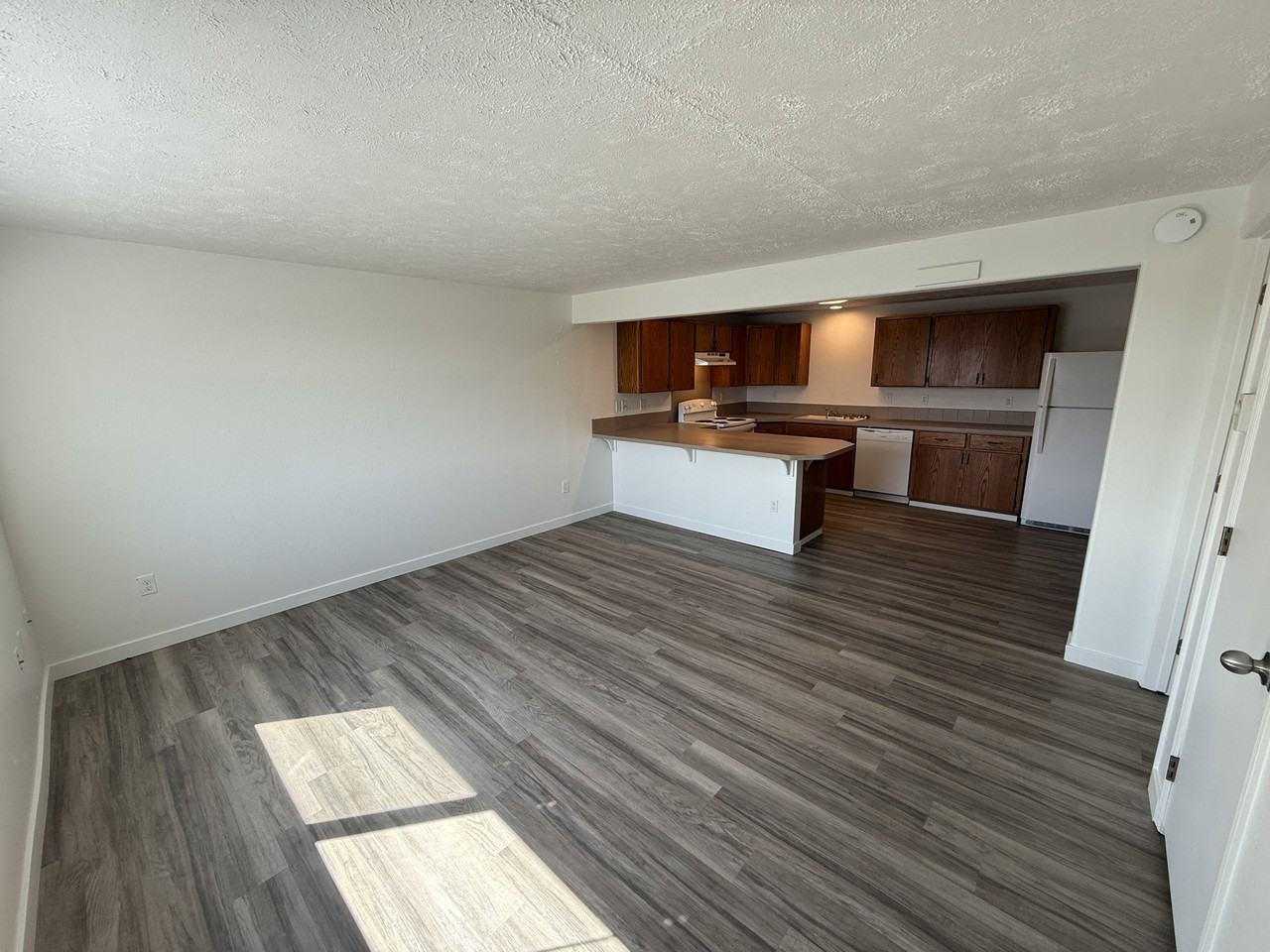 1231 2nd StreetWebster Apartments #1231 - Photo 2 of 10