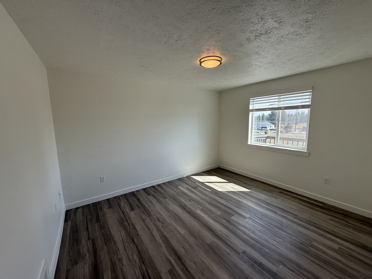 1231 2nd StreetWebster Apartments #1231 - Photo 5 of 10