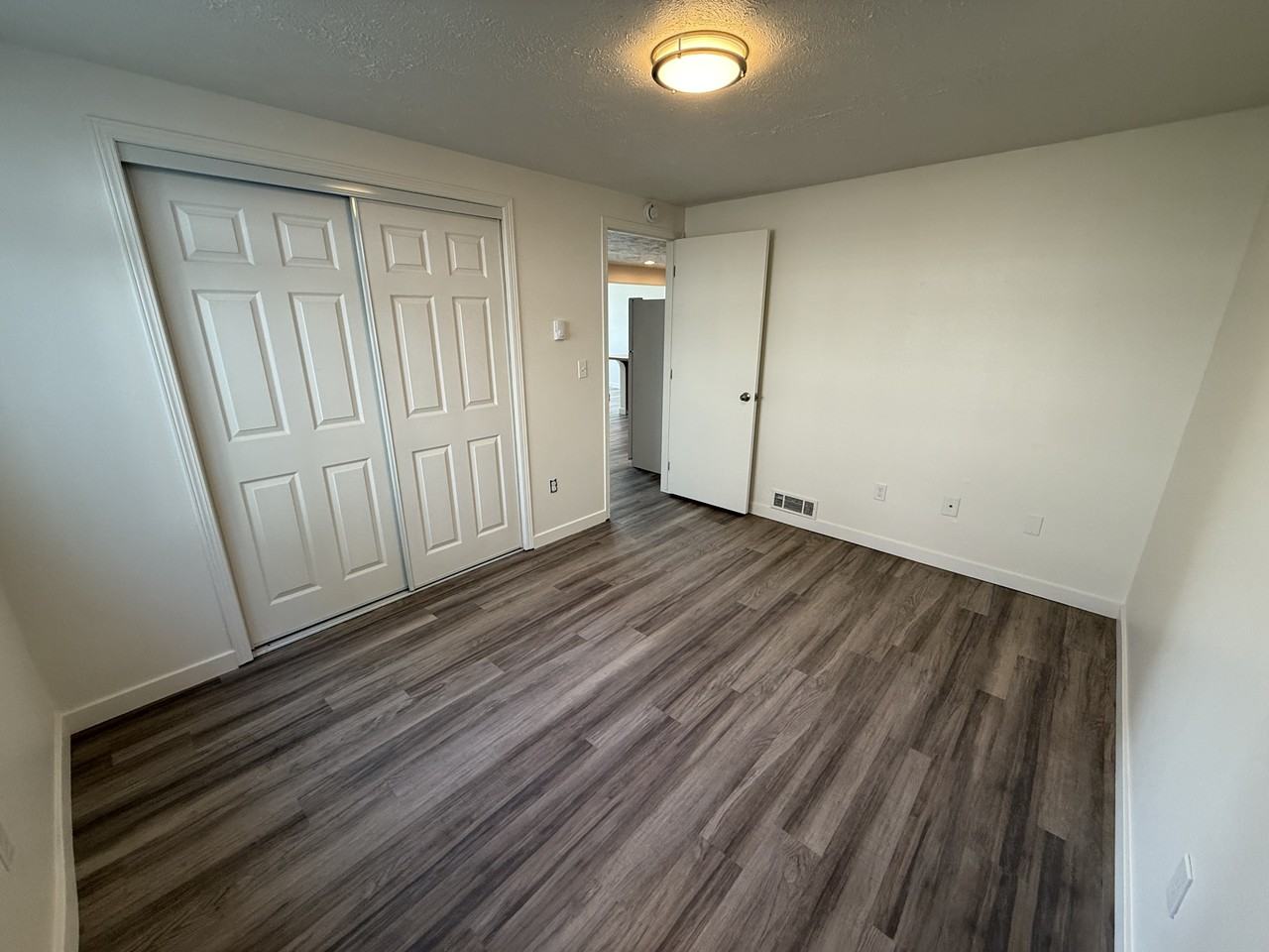 1231 2nd StreetWebster Apartments #1231 - Photo 6 of 10