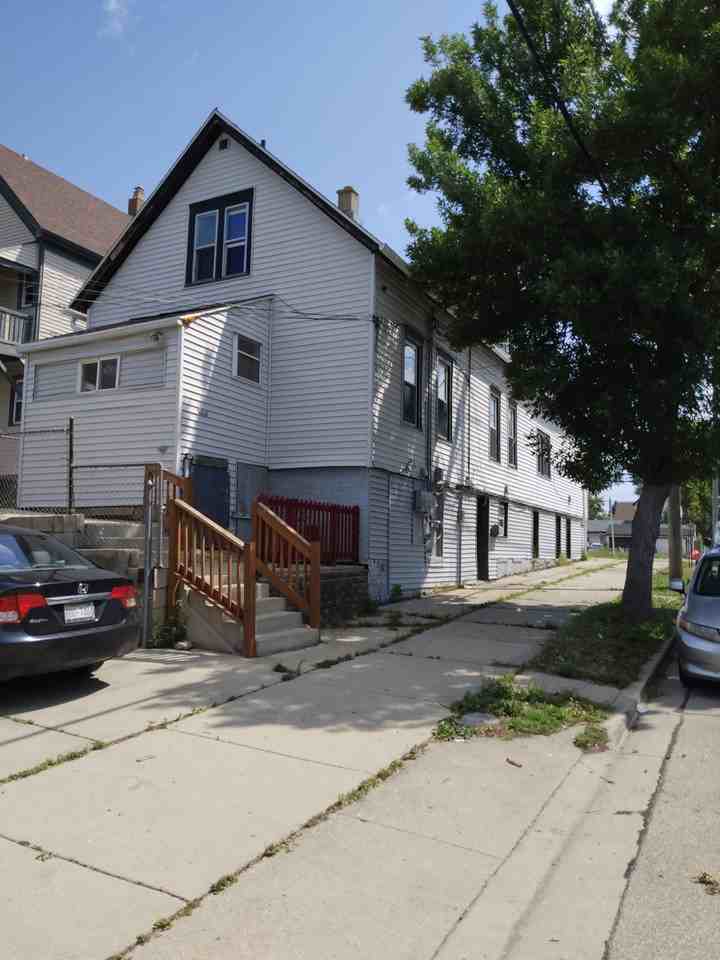 2491 S 7th St #1 - Photo 4 of 23