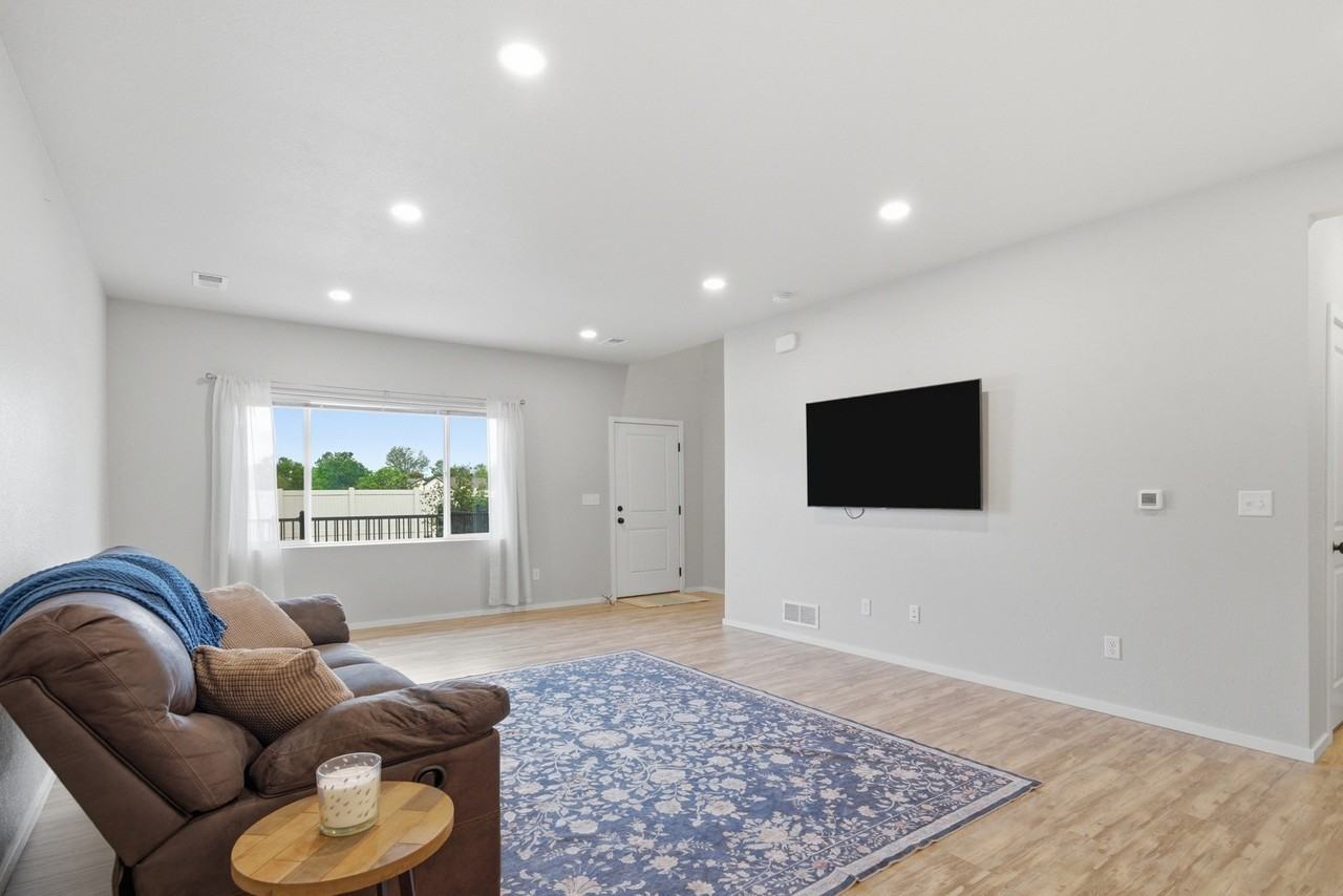 3642 Ronald Reagan Ave #1 - Photo 7 of 30