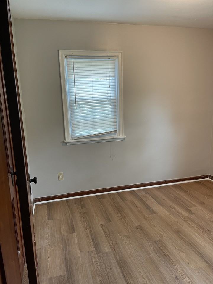 2392 Joyce Ave #1 - Photo 5 of 8