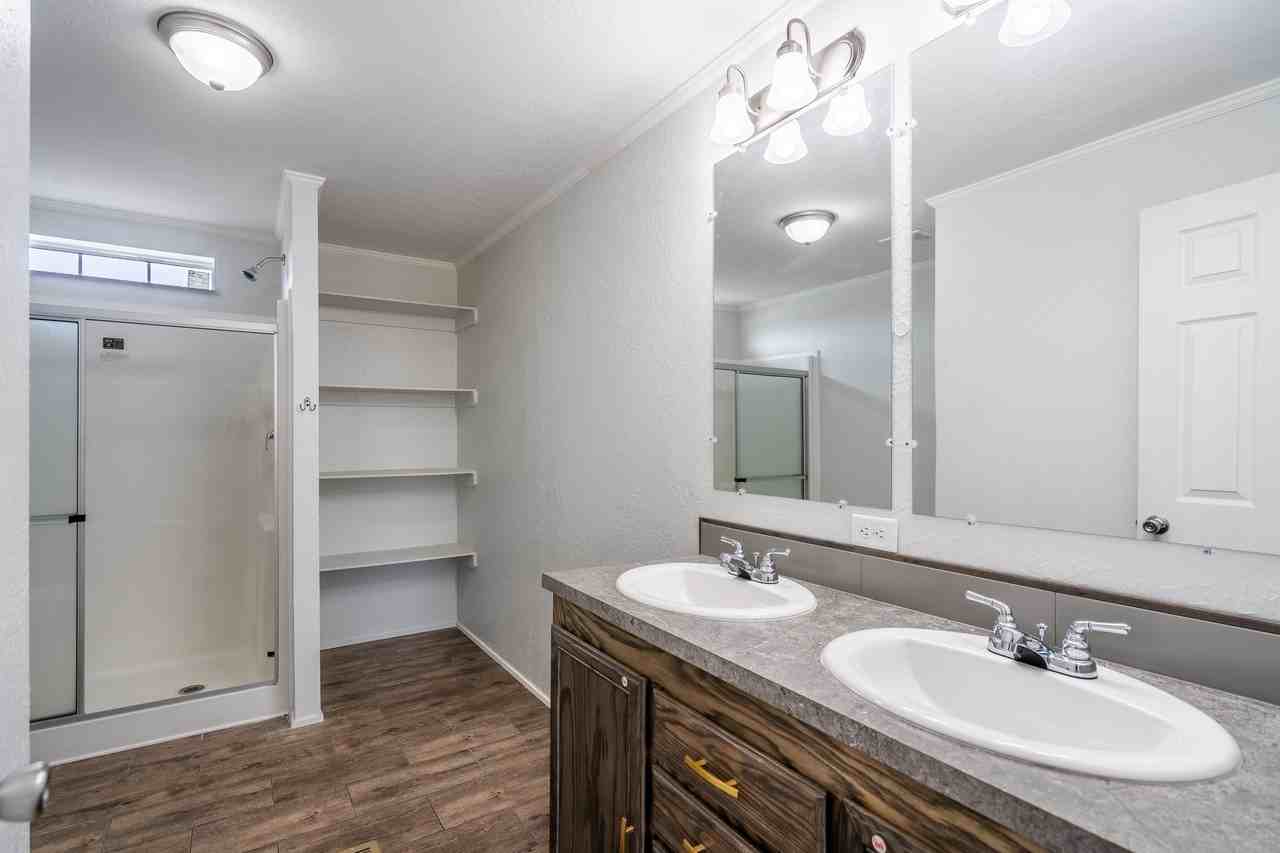 8 Nw Bit Ct #1 - Photo 4 of 7