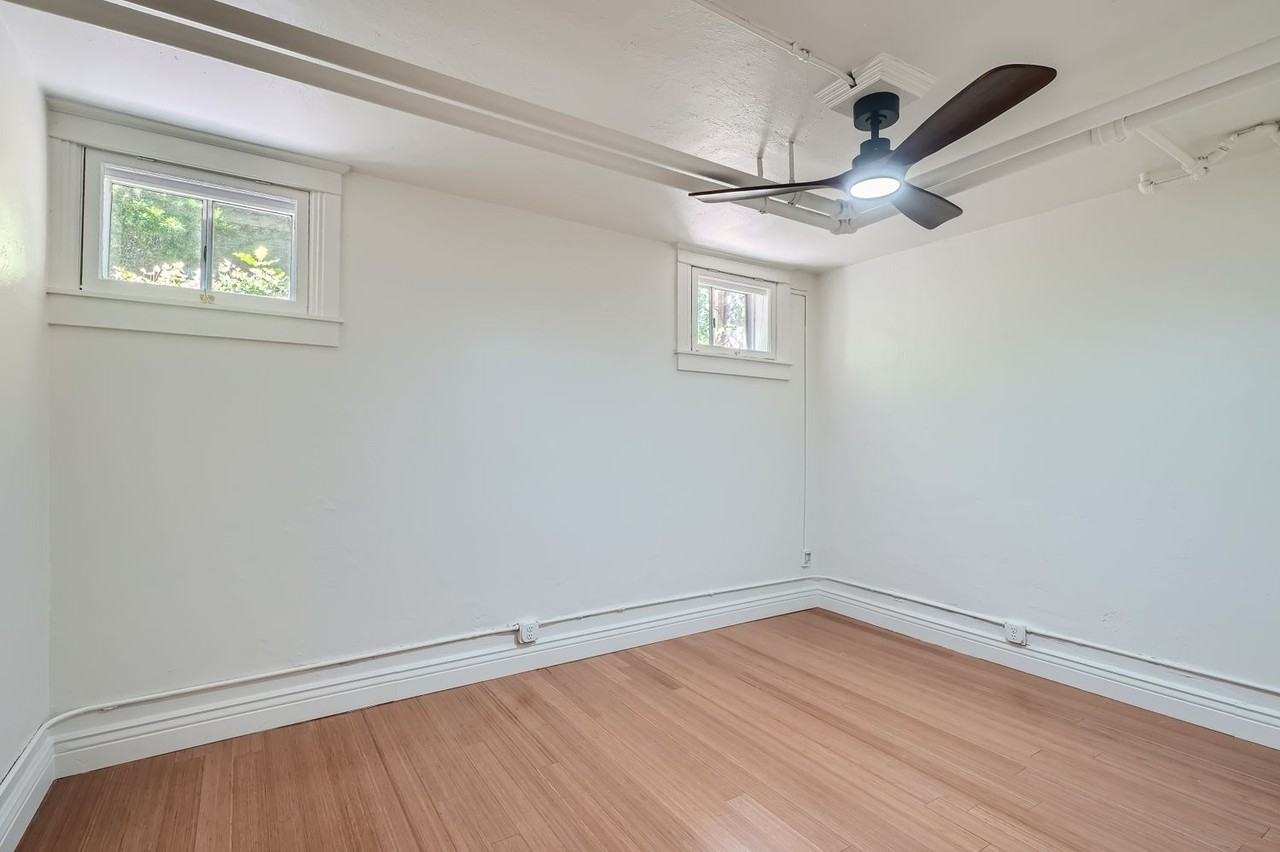 954 N Pearl St #B - Photo 6 of 28