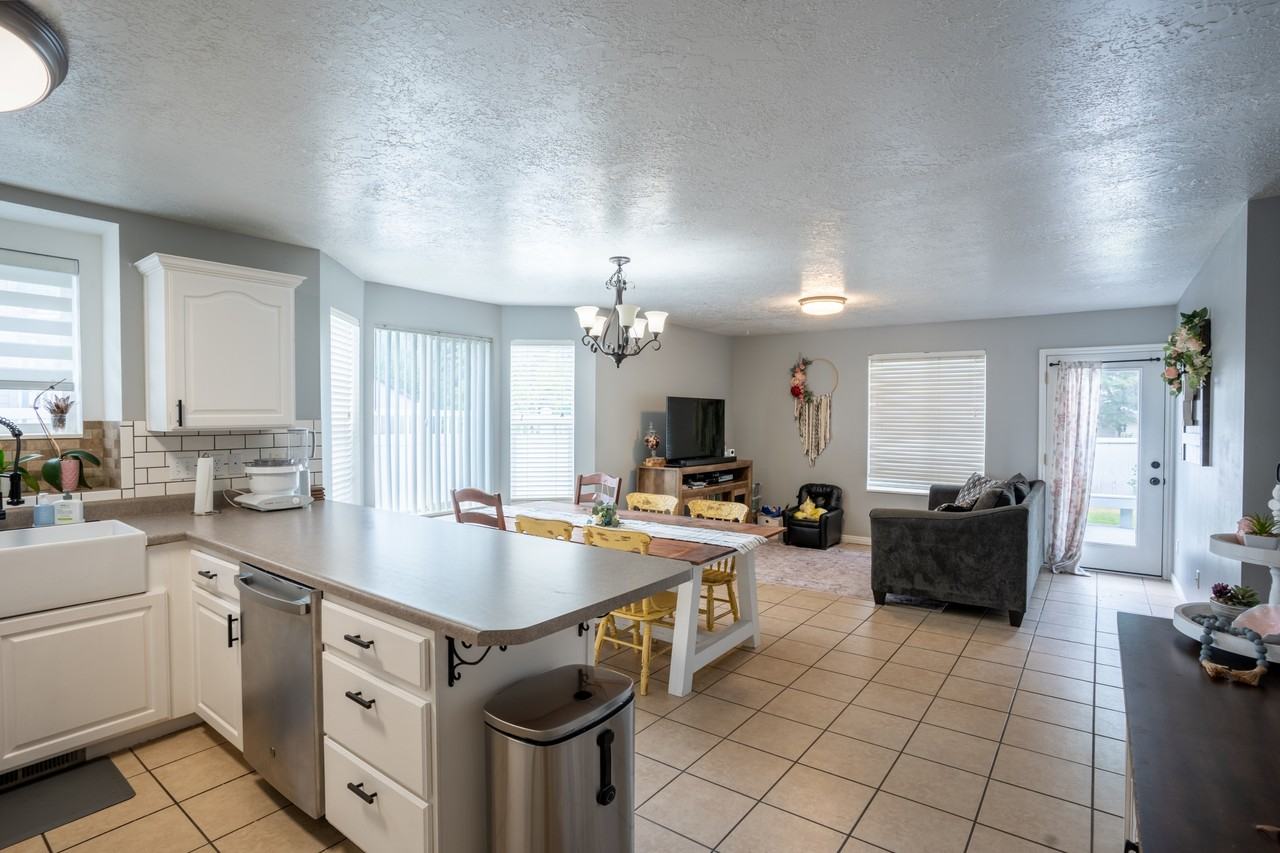 435 W 1330 N #1 - Photo 6 of 18