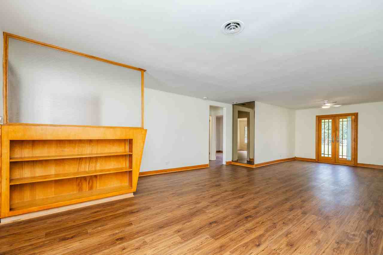 2334 South 10th Avenue - Photo 3 of 17