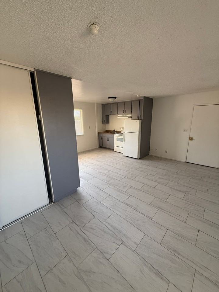 13704-13728 Avenida Hermosa - Photo 2 of 12