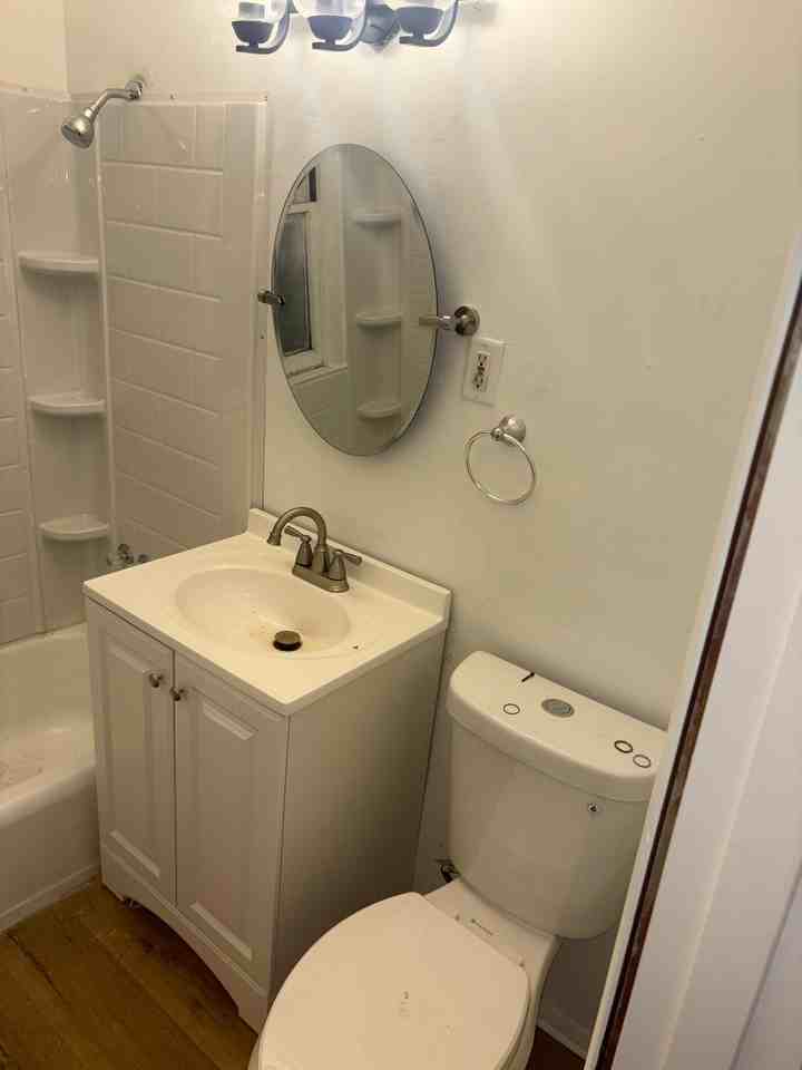 5754 N 65th St Uppr - Photo 5 of 19