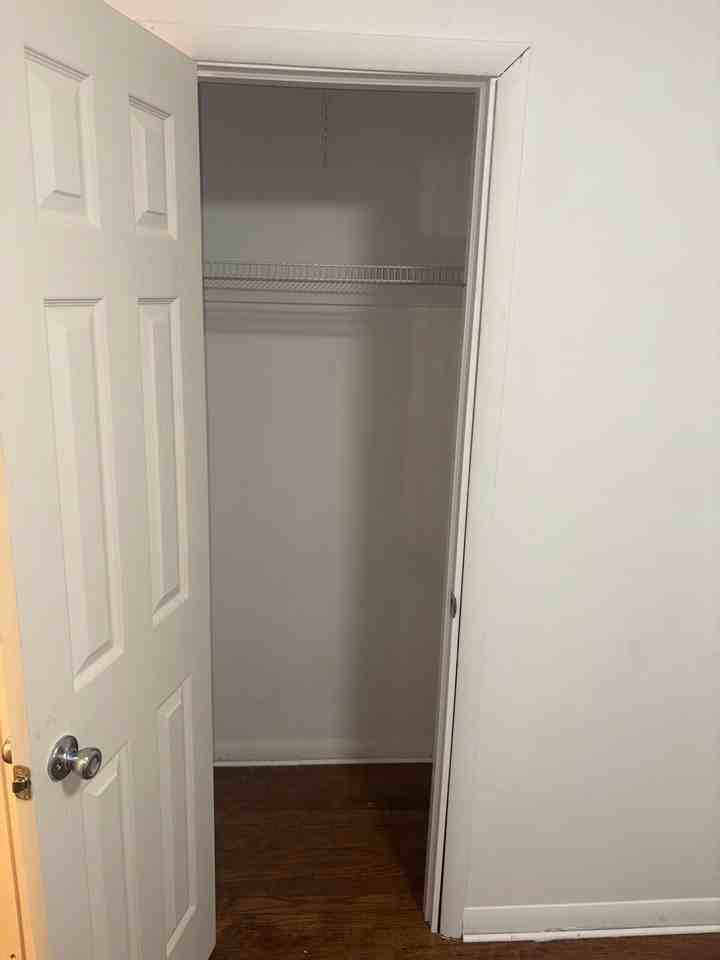 5754 N 65th St Uppr - Photo 6 of 19