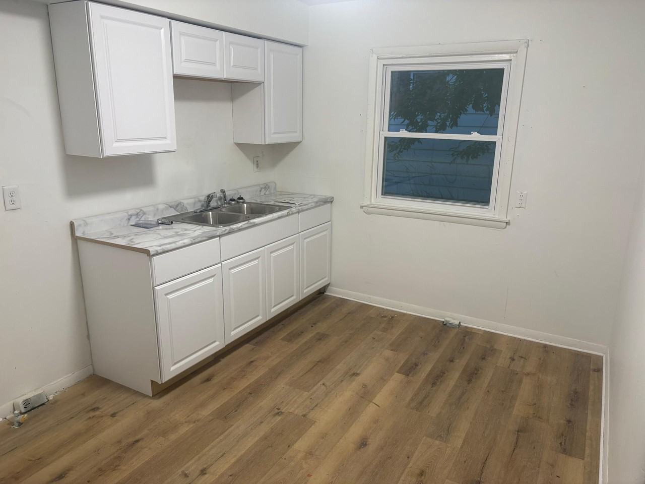 5754 N 65th St Lowr - Photo 5 of 19
