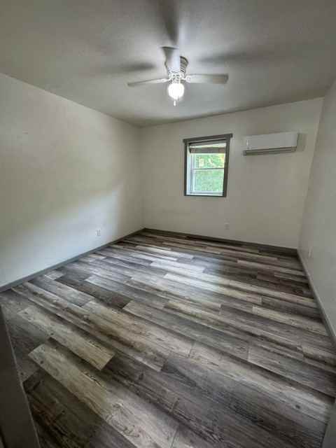 534 Lee St #2 - Photo 7 of 9