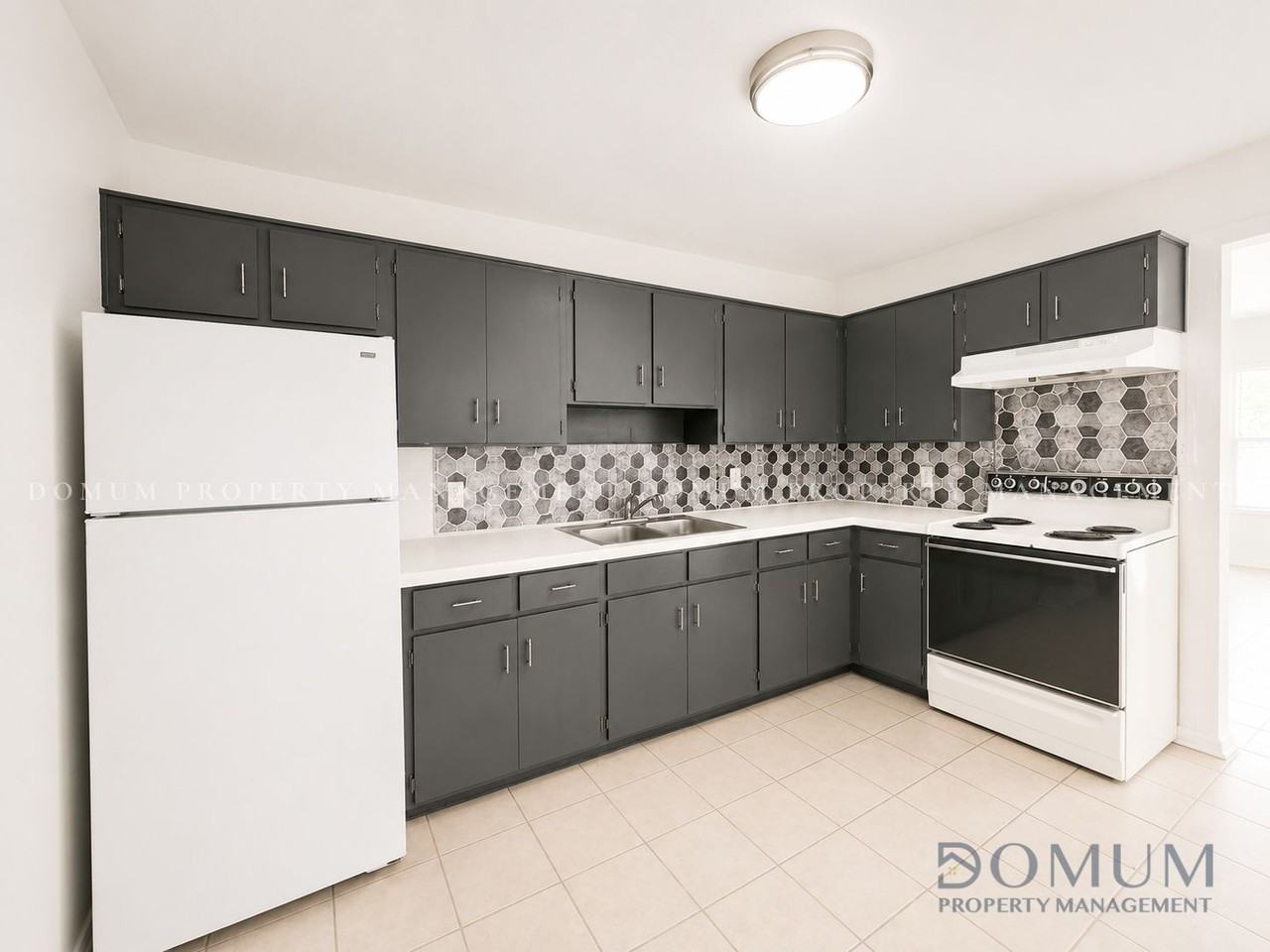 1811 Perkins Ave #4 - Photo 5 of 16