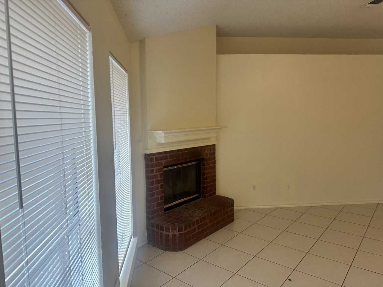 8424 Cove Meadow Ln #1 - Photo 5 of 16