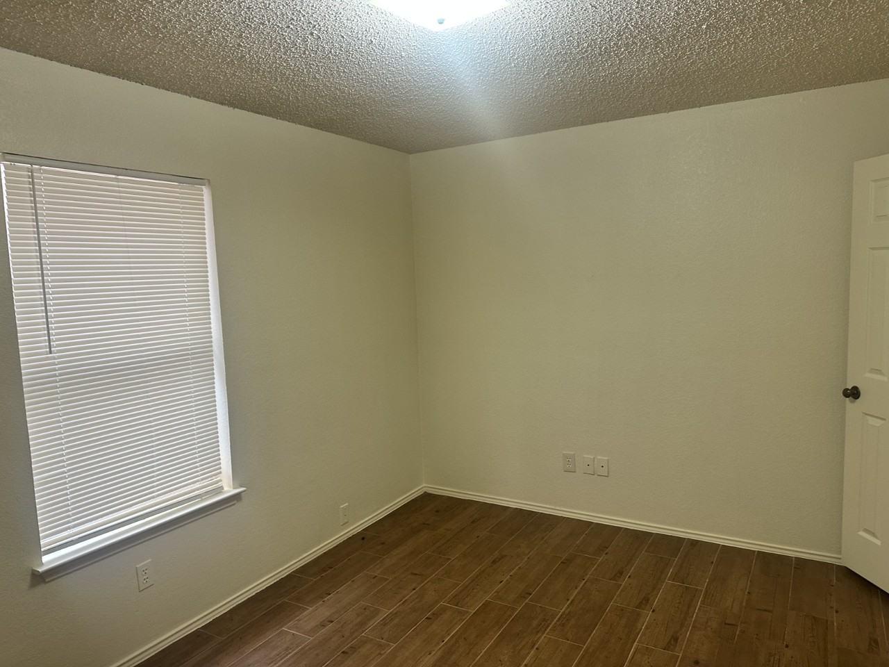 8424 Cove Meadow Ln #1 - Photo 7 of 16