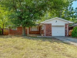 featured image of 3320 Hampton Dr #1