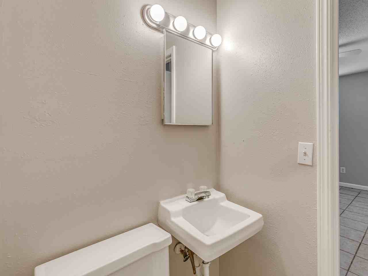 3320 Hampton Dr #1 - Photo 6 of 10