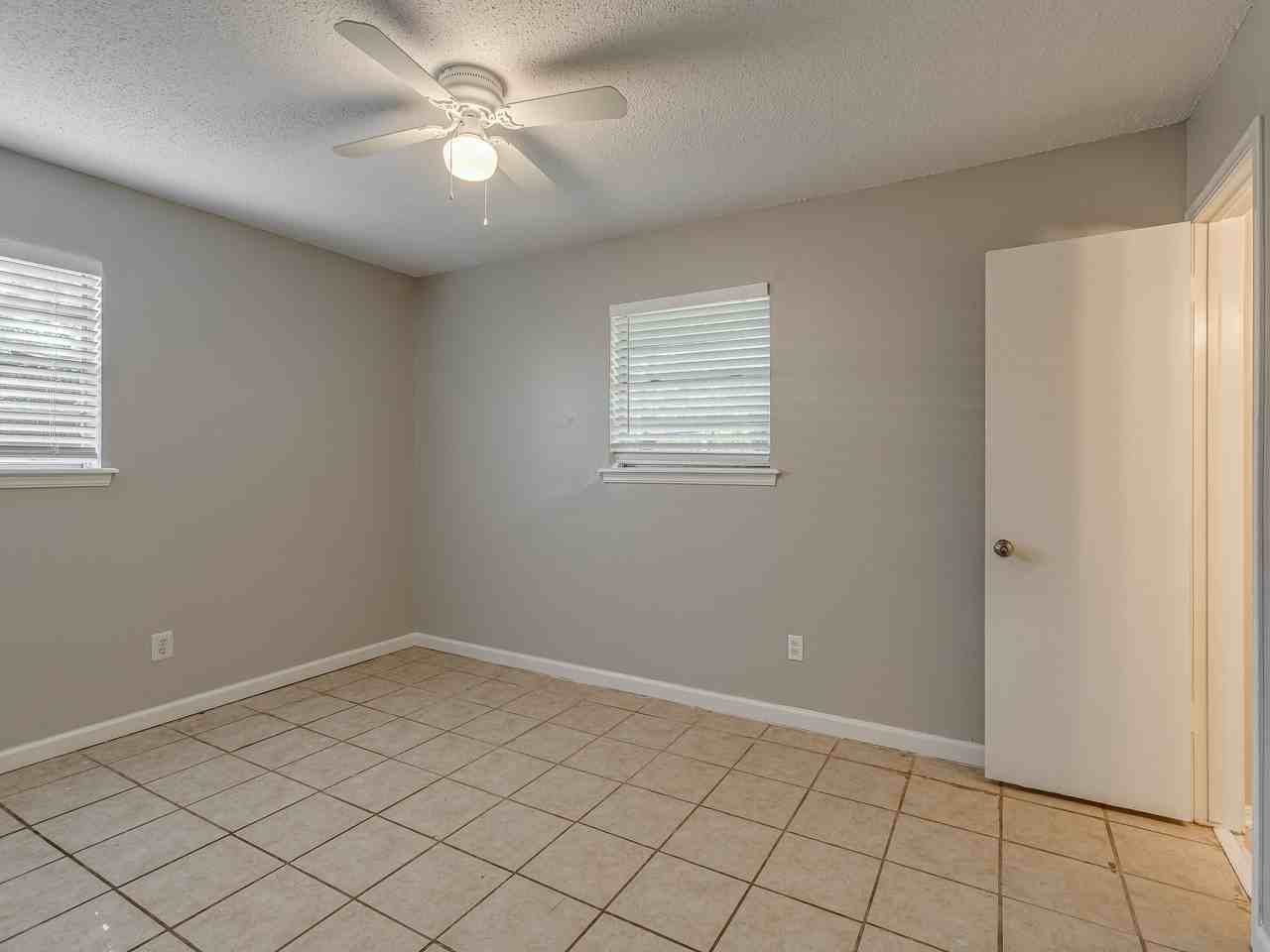 3320 Hampton Dr #1 - Photo 7 of 10