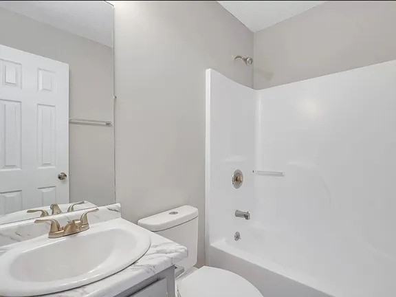 105 Ne Shayna Dr #1 - Photo 4 of 6