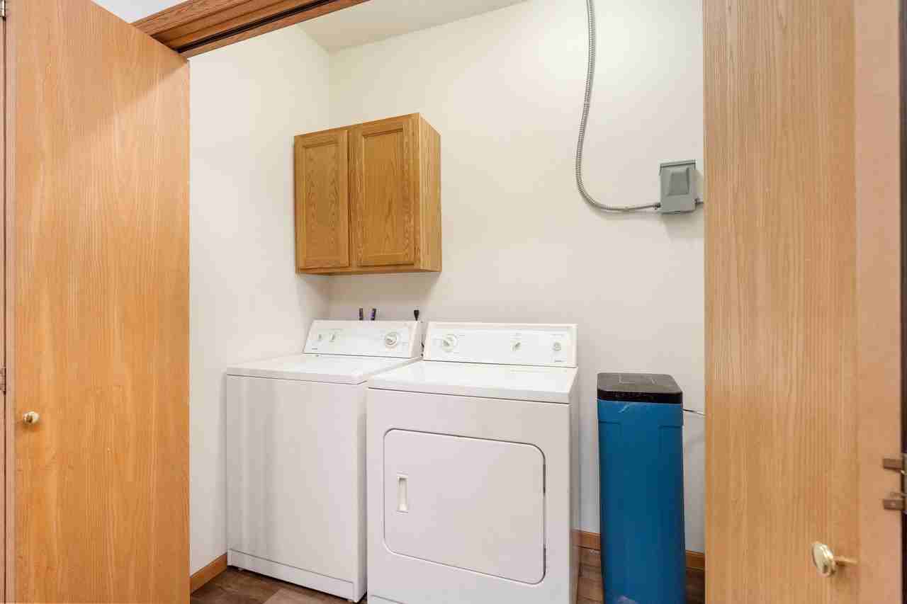 6083-6098 Viroqua Dr - Photo 4 of 11