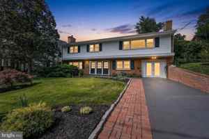 featured image of 3806 N Wakefield St #1