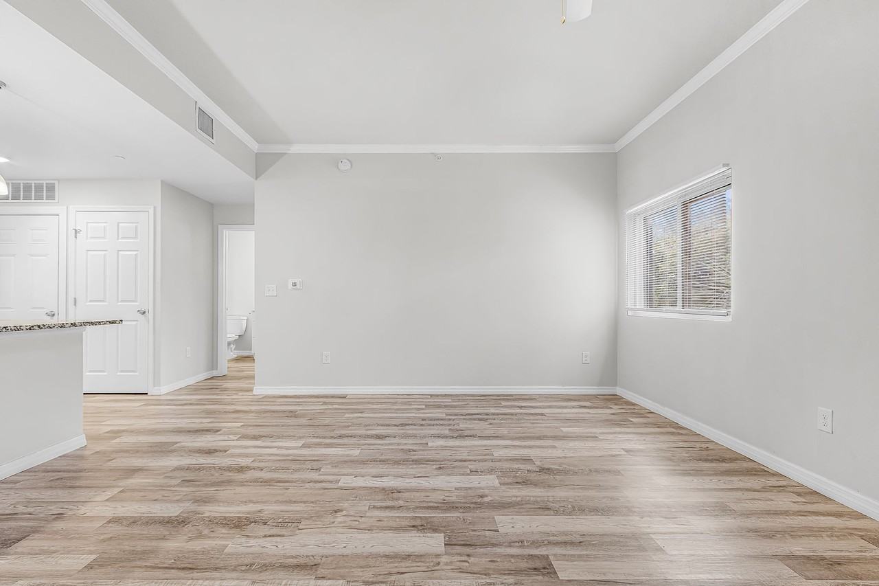 2771 Royal Palm Ave #204 - Photo 4 of 10