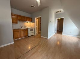 featured image of 1718 E Lafayette Pl