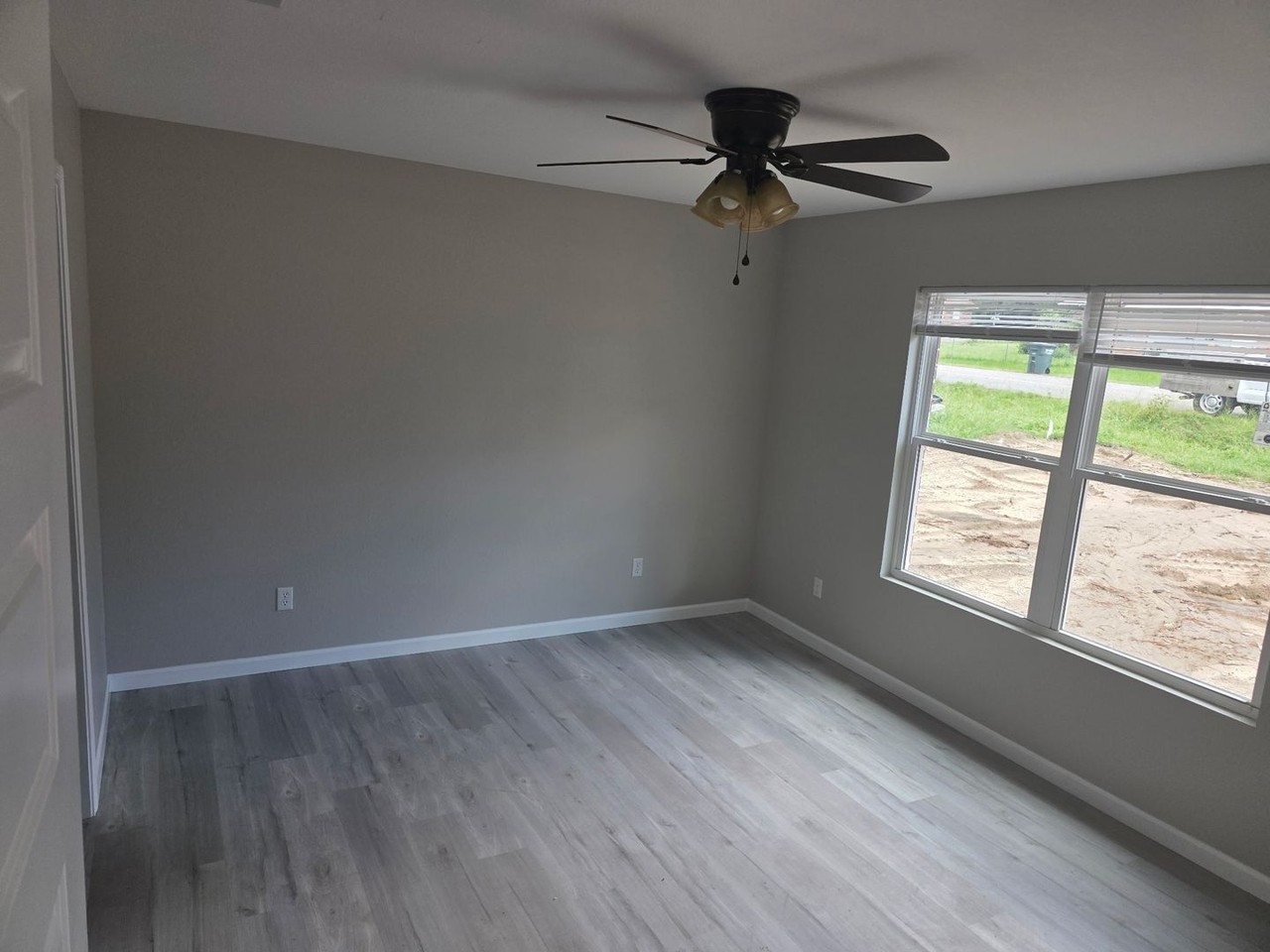 111 Holly Hill Dr - Photo 3 of 18