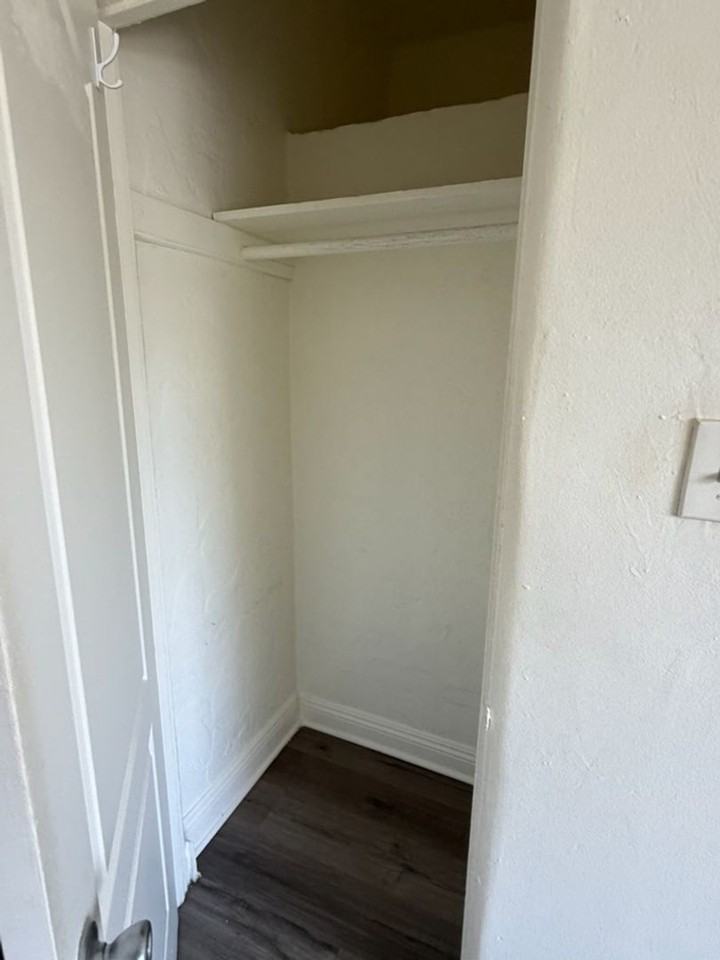 Dunsmuir Investments, LLC - Photo 7 of 22